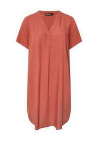 Rostfärgad knälång klänning i mjukt tyg, med V-ringning, korta ärmar och en framfåra för ökad rörelse.