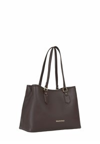 Sac cabas Valentino en cuir brun foncé grainé avec double anses et matériel doré sur fond blanc.