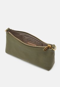 Coccinelle AURA - Rankinė - laurel green