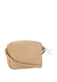 Beige læder crossbody taske med en glat overflade, lynlåslukning og justerbar rem. Kompakt rektangulær form med afrundede kanter.