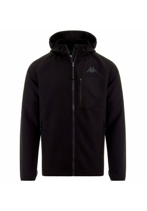 Giubbotto nero con cappuccio, dotato di un motivo testurizzato, chiusura frontale con zip, tasche laterali, polsini regolabili e logo sul lato sinistro del petto.