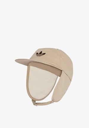 Beige cap with a flat brim, a soft fleece lining, and ear flaps. Featuring a dark brown Adidas logo on the front panel.