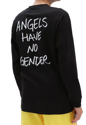 Zwart longsleeve t-shirt met witte tekst op de rug: "ENGELEN HEBBEN GEEN GESLACHT." Gemaakt van katoen met een ontspannen pasvorm.