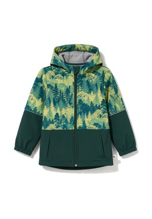 Dziecięca kurtka softshell z kapturem z zielonym nadrukiem leśnym na górnej połowie oraz jednolitym ciemnozielonym na dolnej połowie i rękawach, zapinana na zamek z przodu.