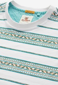 Next TEXTURED STRIPE- REGULAR FIT - T-shirt med print - white navajo