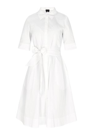 Rochie din bumbac alb, cu guler, mâneci scurte și curea legată în talie. Prezintă o fustă evazată și închidere cu nasturi în față.