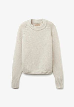 Jasno beżowy sweter dziany z okrągłym dekoltem, prążkowanymi mankietami i dołem oraz teksturowanym wzorem na całej tkaninie.