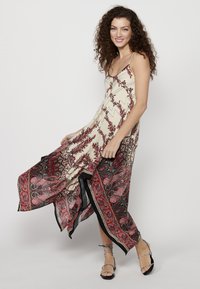 Koroshi Robe longue - crudo   off white