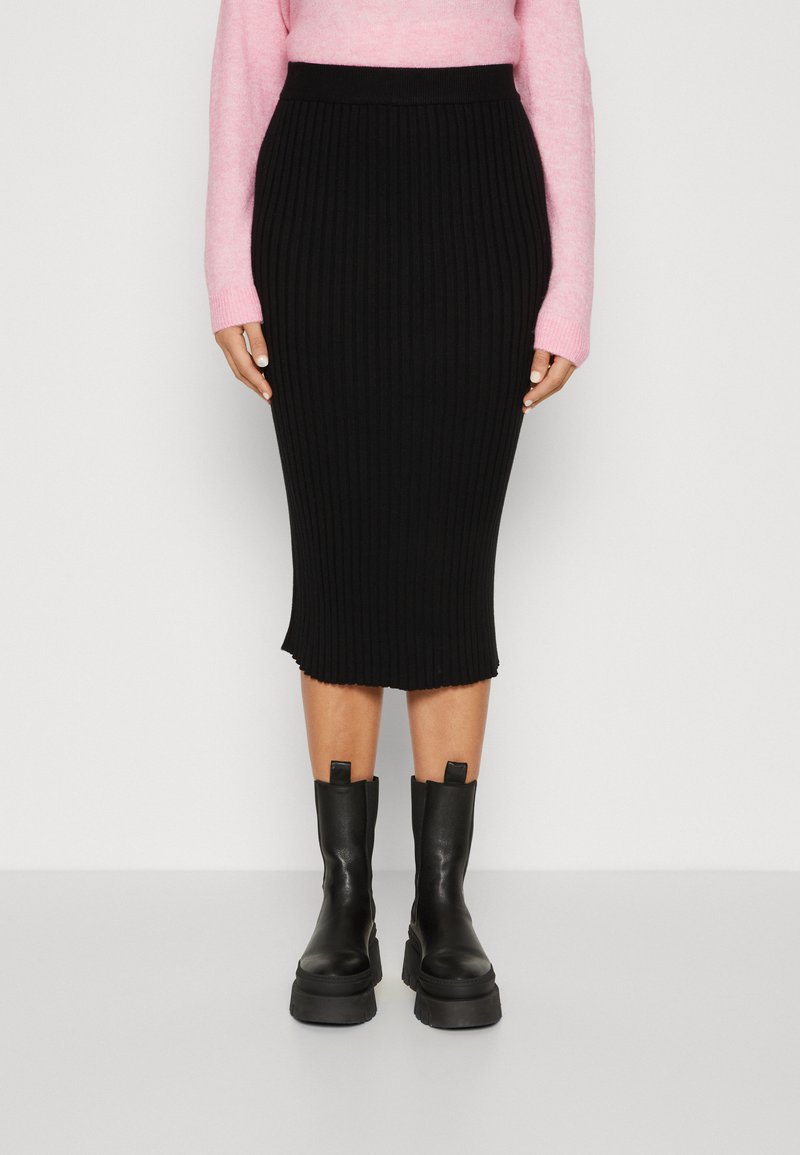 ONLY Carmakoma CARFIA SKIRT - Zīmuļsvārki - black