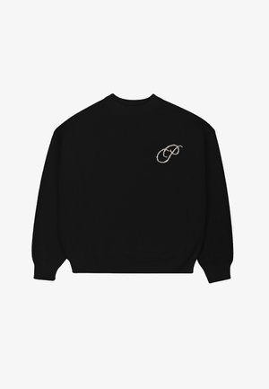 Suéter negro de mangas largas, con cuello redondo y puños acanalados; presenta un pequeño diseño bordado en el pecho. Está hecho de una tela texturizada.