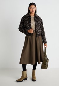 Vero Moda VMTARISA SKIRT - A-line skjørt - capers
