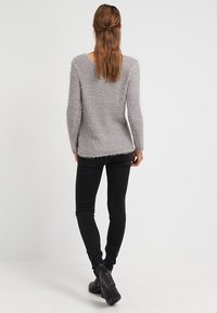 ONLY Sweter