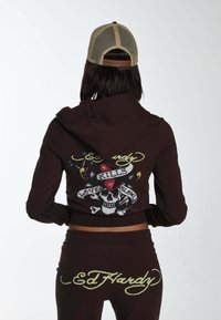 Thumbnail Image 3