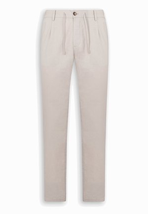 Světle béžové neformální kalhoty s knoflíkem, šňůrkou v pase, záhyby a bočními kapsami, zobrazené na plocho na bílém pozadí.