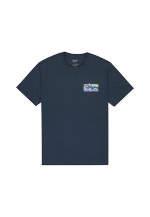 T-shirt en coton bleu marine avec un col rond et des manches courtes. Présente un design graphique sur la poitrine gauche représentant des palmiers et des montagnes.