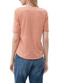 s.Oliver À BORD ROULOTTÉ - T-shirt basic - papaya