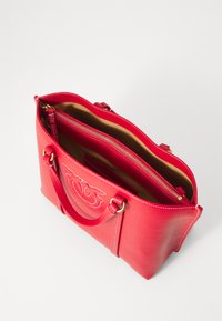 Pinko MIRANDA SHOPPER CLASSIC LOGO - Rankinė - rosso/antique gold-coloured