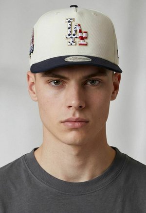 New Era, 9FIFTY AFRAME AMERICA LOS ANGELES DODGERS - Cap - beige