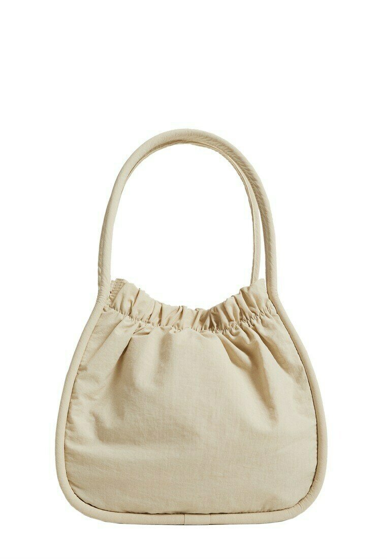 Mango festeggia i dieci anni di Zalando - MFFashion.com