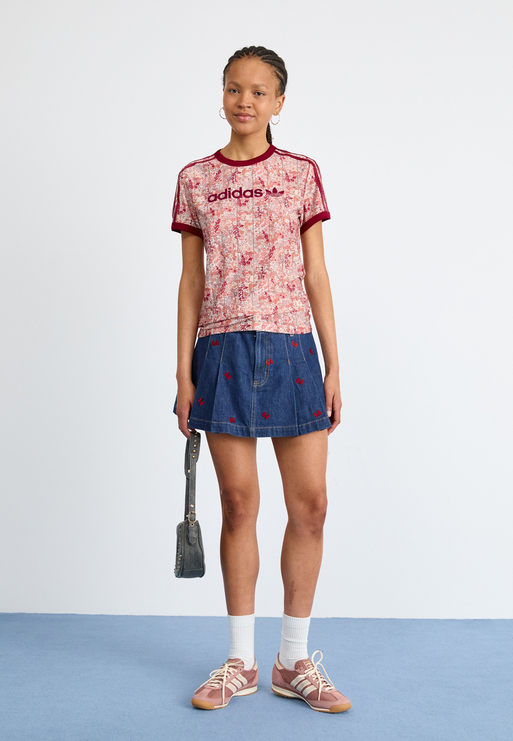 売れ筋商品|||アディダスオリジナルス Tシャツ レディース トップス LIBERTY CALI  - Print T-shirt - multicolor/wonder quartz/ambient blush/collegiate burgundy Buy adidas originals multi Floral Liberty London Cali T