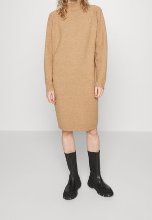 Robe pull - camel