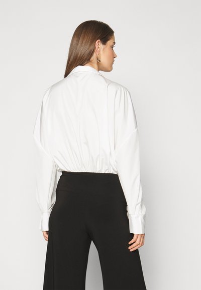Norma Kamali SUPER OVERSIZED BOYFRIEND SHIRT BODYSUIT - Μπλούζα - snow white