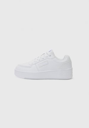 Ghete baschet - triple white
