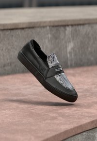 Non sélectionné, wasted talent black