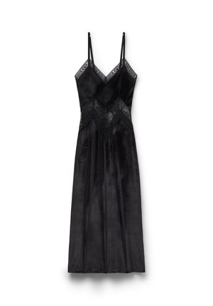 Czarna aksamitna sukienka z koronkowymi akcentami, cienkimi ramiączkami oraz dopasowanym gorsetem z diamentowym wzorem. Gładka faktura i długość do ziemi.