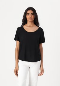 GAP - BLEND SCOOP - Basic T-shirt - black Thumbnail Image 1