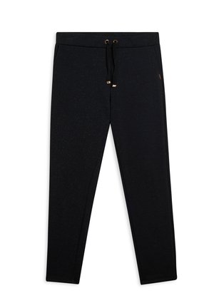 Pantaloni tuta neri a gamba affusolata con tasche laterali e cintura con cordino su sfondo bianco.