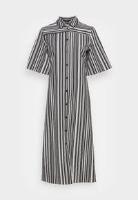 Robe chemise rayée en noir et blanc, dotée d'un devant à boutons, de manches courtes et d'une silhouette droite. Le tissu semble lisse.