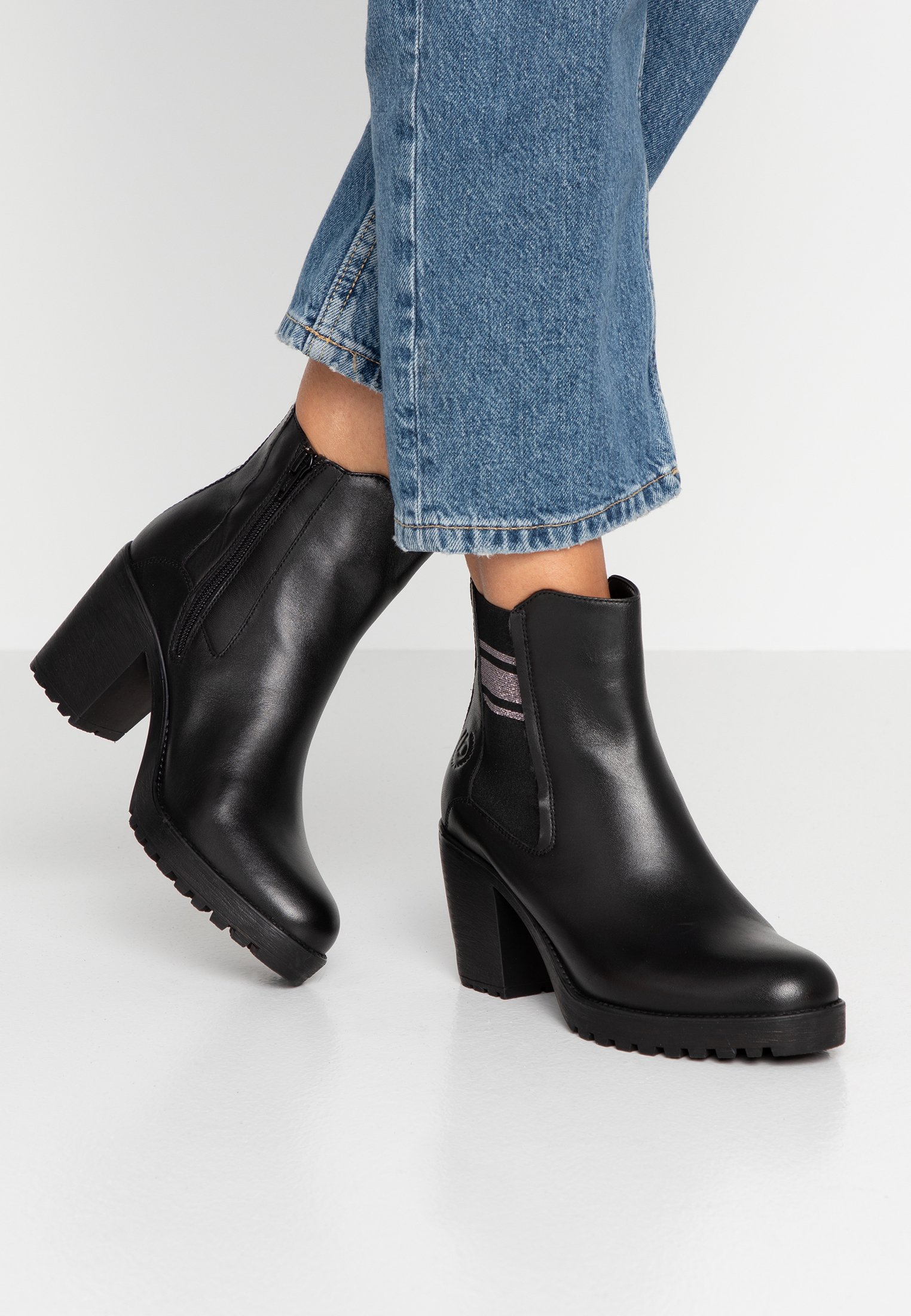 Bullboxer Korte laarzen blackZwart Zalando.nl Bullboxer Korte laarzen blackZwart Zalando.nl