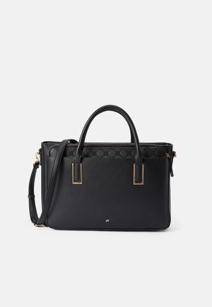 Schwarze Leder-Handtasche mit doppelten Griffen, verstellbarem Schultergurt, goldenen Beschlägen und gepolstertem oberen Panel mit Monogrammmuster.