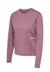 Długi rękaw, top w jasnym odcieniu mauve, wykonany z gładkiej, teksturowanej tkaniny. Posiada okrągły dekolt oraz małe białe logo na piersi.