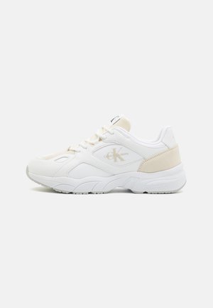 Calvin Klein Jeans RETRO TENNIS LOW LACE - Zapatillas - creamy white/white/whisper pink