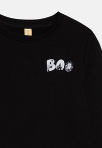 Thumbnail Image 4