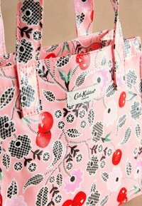 SMALL - REGULAR FIT - Käekott - pink cherry