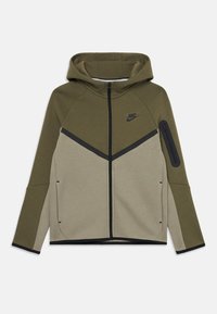 Unselected, medium olive/light army/black