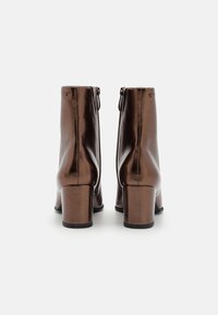 Tamaris Botines - bronce