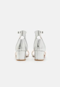 Anna Field LEATHER - Riemensandalette - silver/silberfarben - Zalando.at