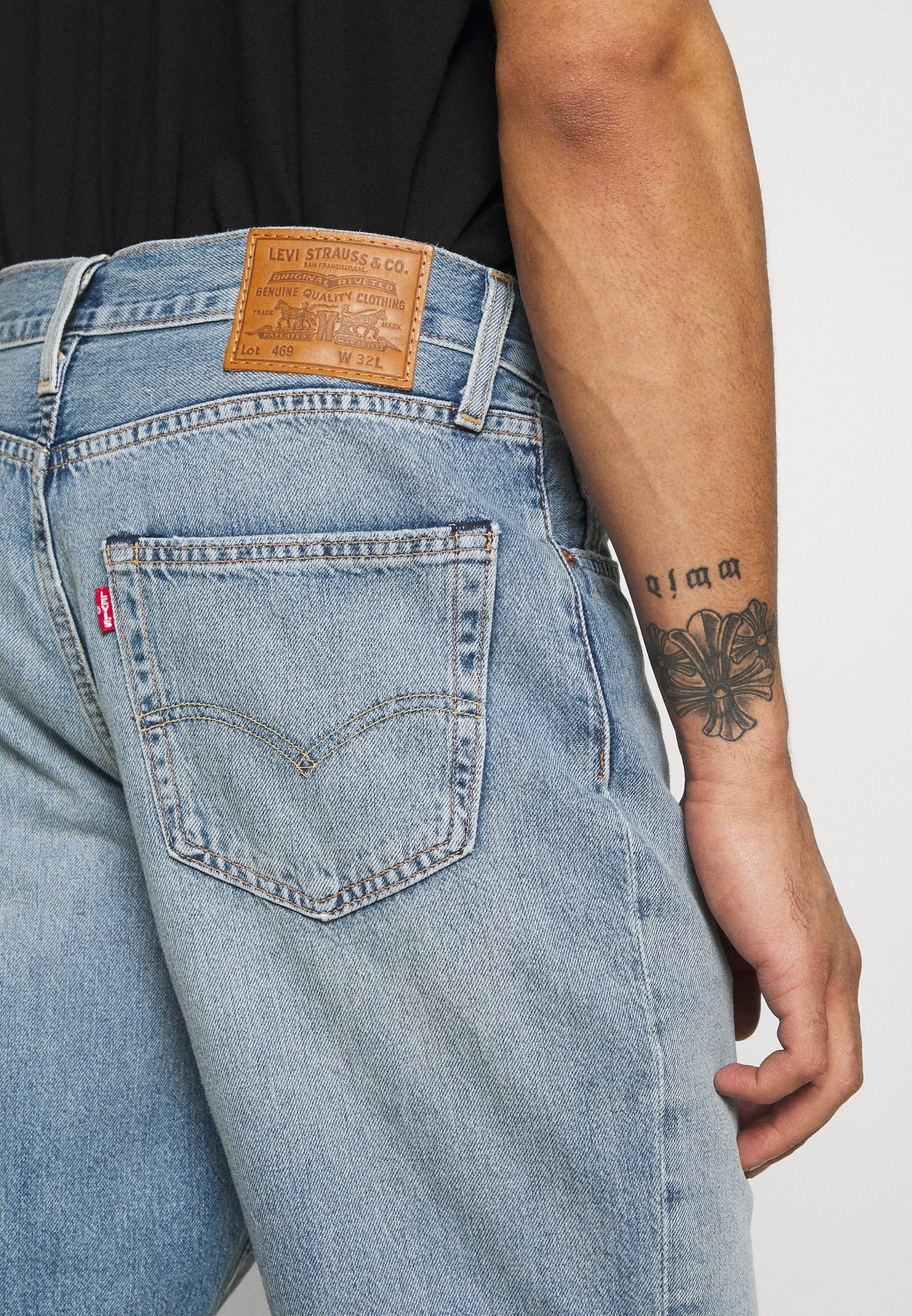 levi strauss shorts