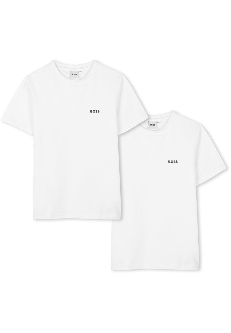 Duas camisetas brancas de algodão, de mangas curtas, com decote redondo, cada uma apresentando um pequeno logótipo preto "BOSS" na área do peito esquerdo.