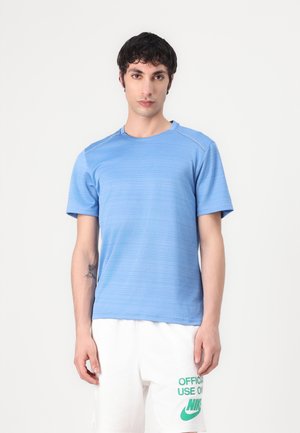 AIR RUN TEE - Print T-shirt - blue beyond