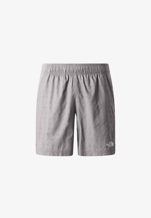 Pantalones cortos deportivos de color gris claro con cintura elástica, patrón geométrico sutil y un pequeño logo en el lado inferior derecho.