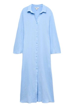 Vestido azul claro de manga larga con botones y cuello, hecho de tela texturizada, colgado recto contra un fondo blanco.