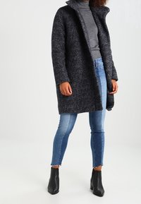 Banana Republic Stickad tröja - brown