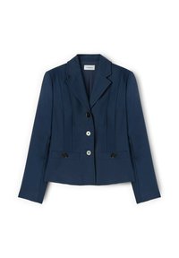 Chaqueta entallada de color azul marino con solapa, dos botones negros, bolsillos frontales y detalles de costura vertical, hecha de una tela suave.