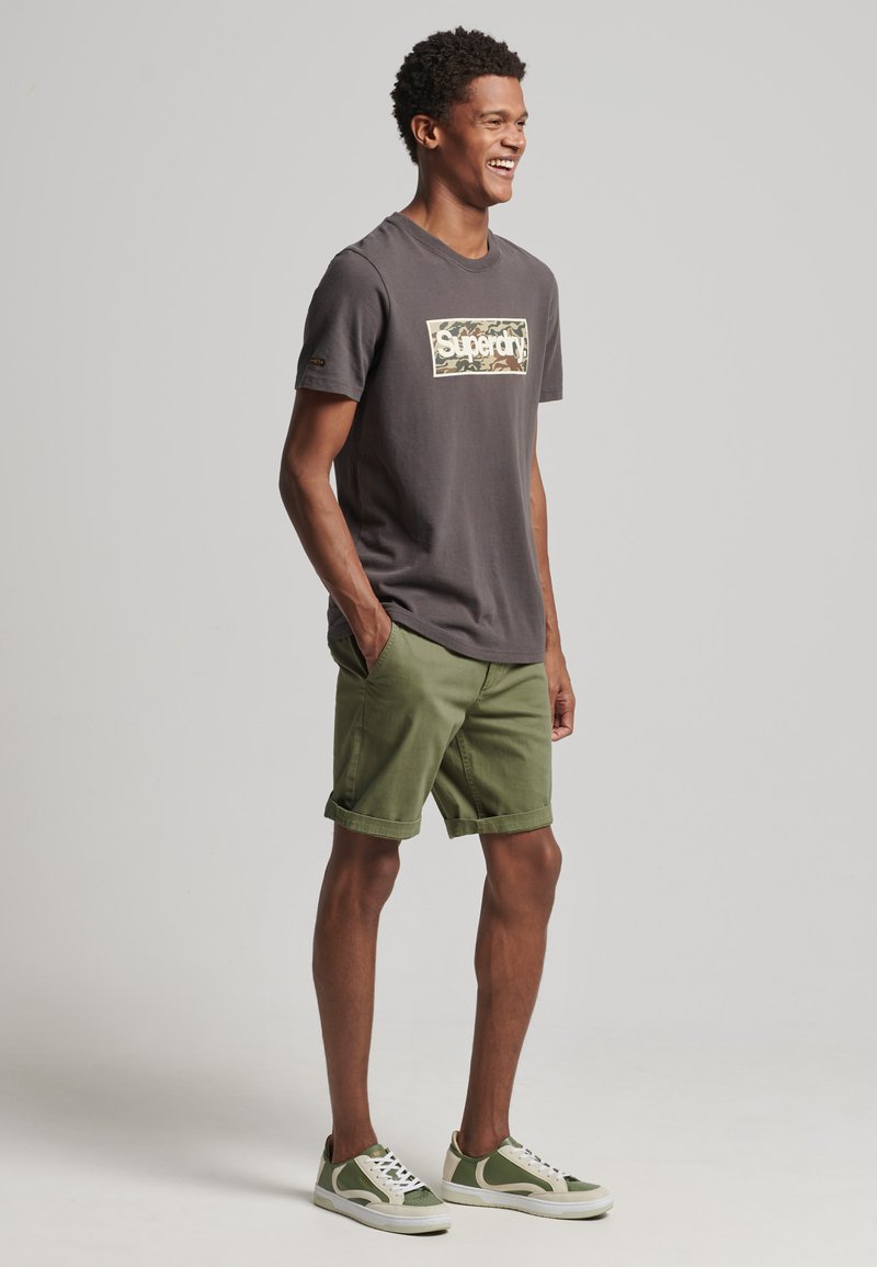 Herren T-Shirts basic | Superdry CORE LOGO INFILL T-Shirt print vintage black/anthrazit - CU36481 Herren T-Shirts basic | Superdry CORE LOGO INFILL T-Shirt print vintage black/anthrazit - CU36481