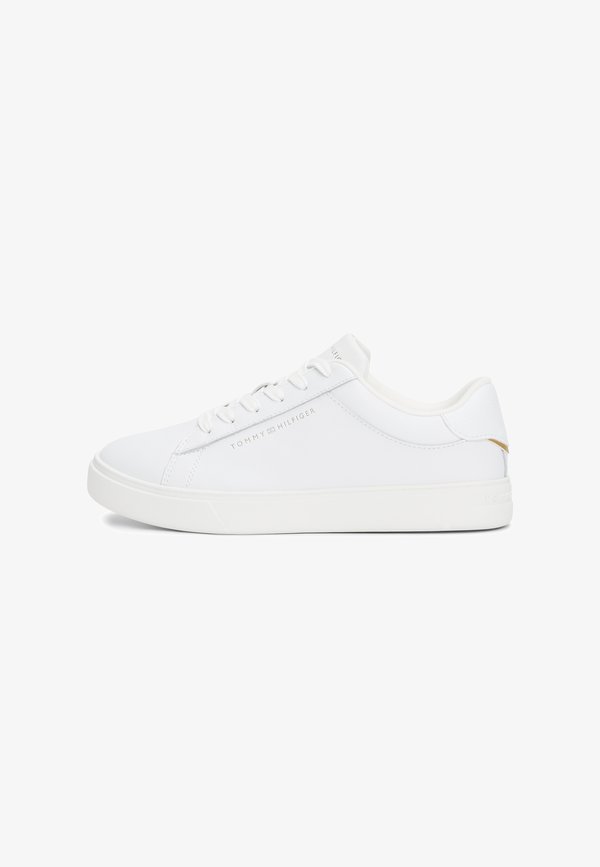 ESSENTIAL COURT - Trainers